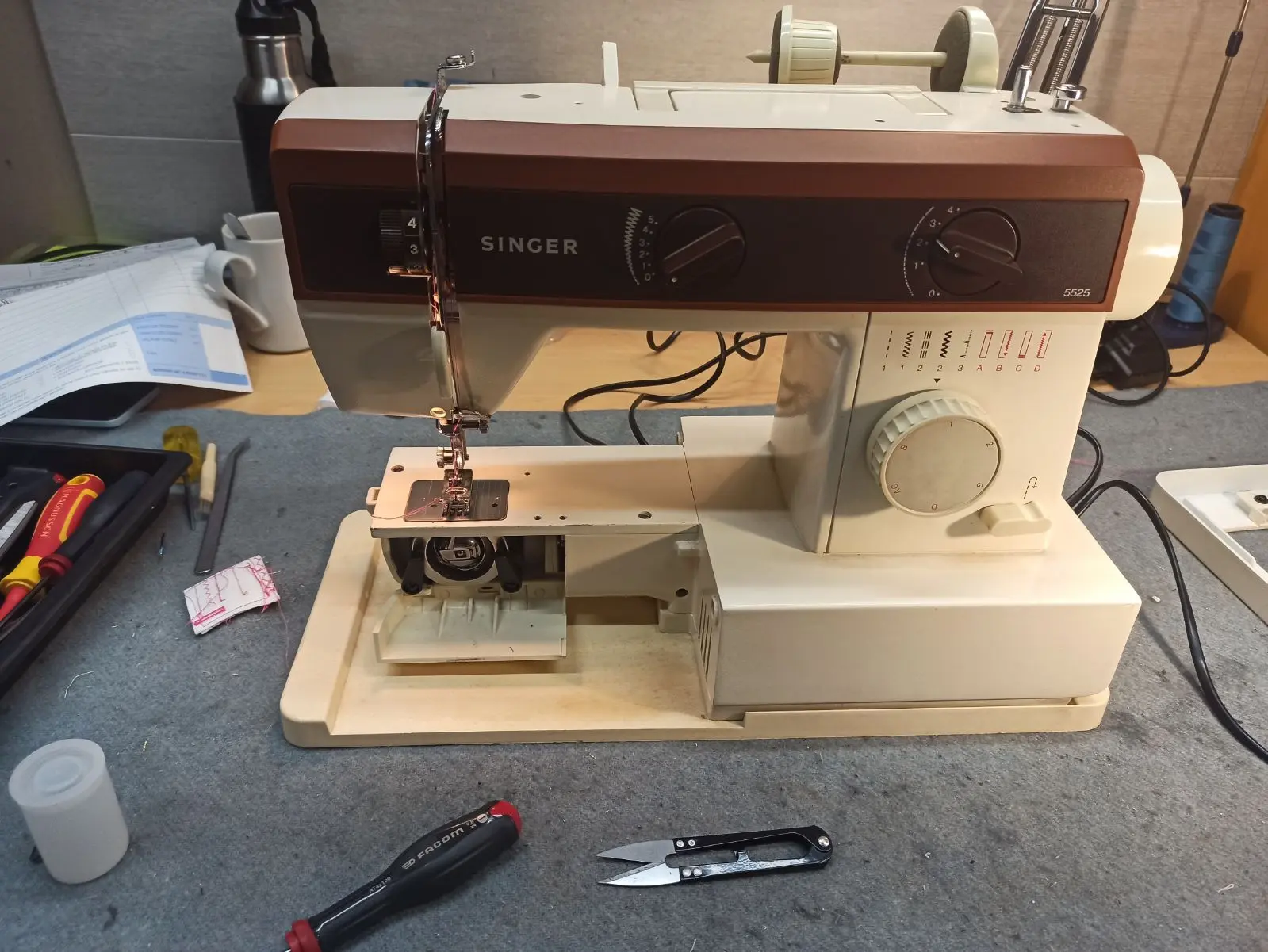 Machine mécanique Machine à coudre Singer Mécanique